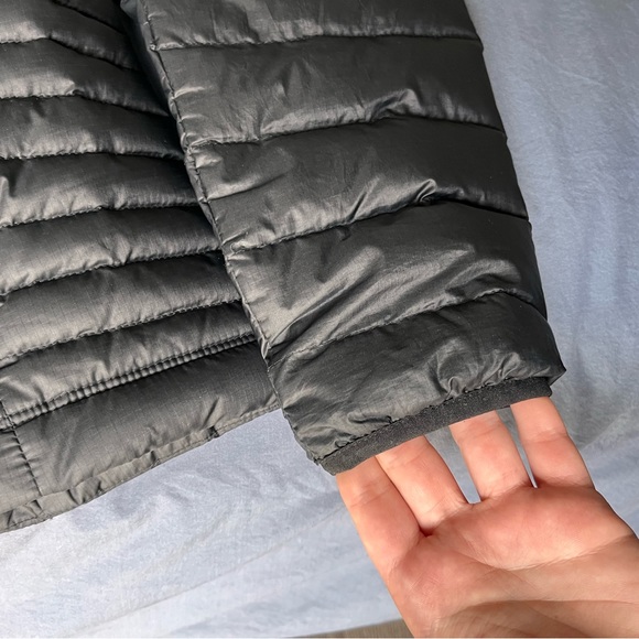 Patagonia Women's Down Jacket Size M - Picture 3 of 6